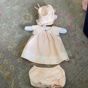 NWOT Beautiful baby outfit